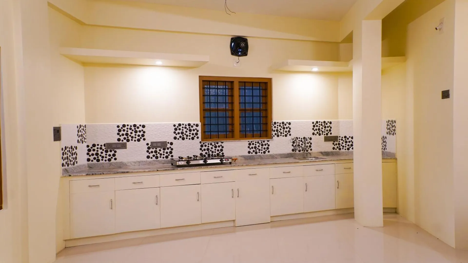 Blue Warm Foundations Private Limited Bed & Breakfast Pala India